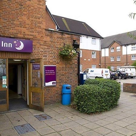 Premier Inn London Harrow Buitenkant foto